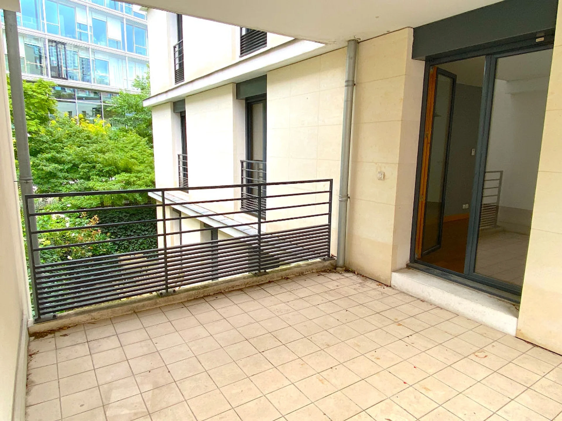 Appartement Rue Saint-Charles à Paris