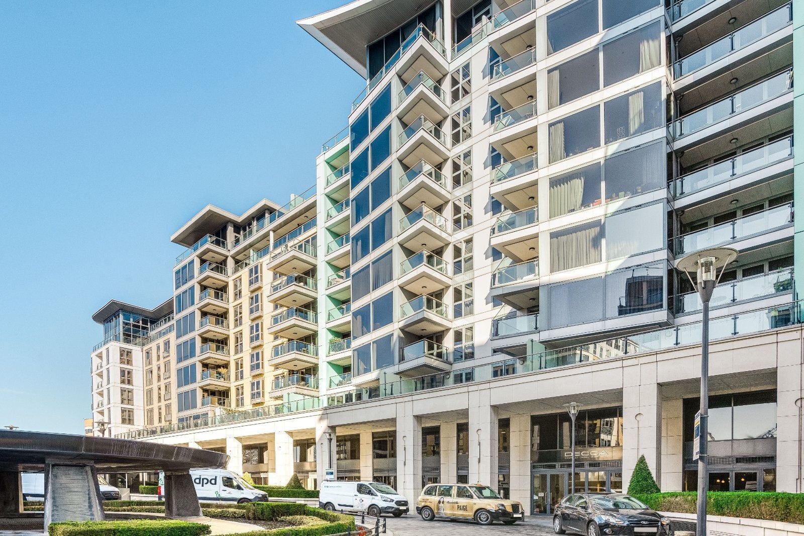 Flat Edenvale Street in Greater London