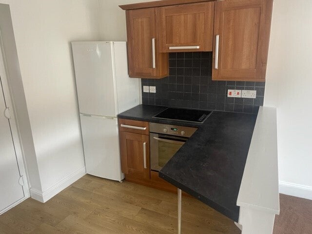 Flat Bekynton Avenue in Wells