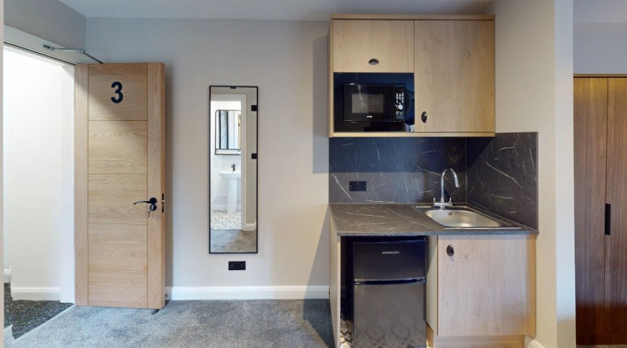 Room Durnford Street in Middleton