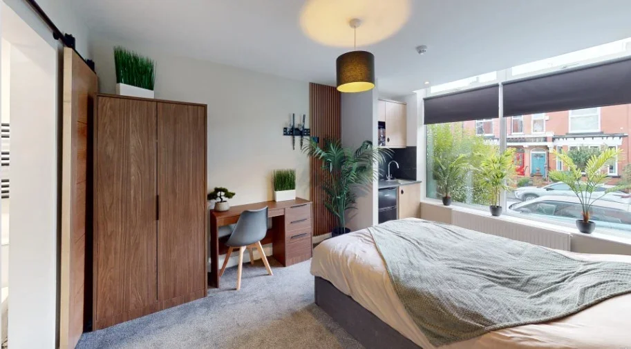 Room Durnford Street in Middleton