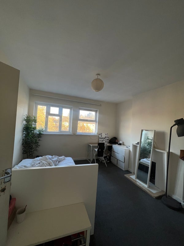 Room Comerford Road in Greater London