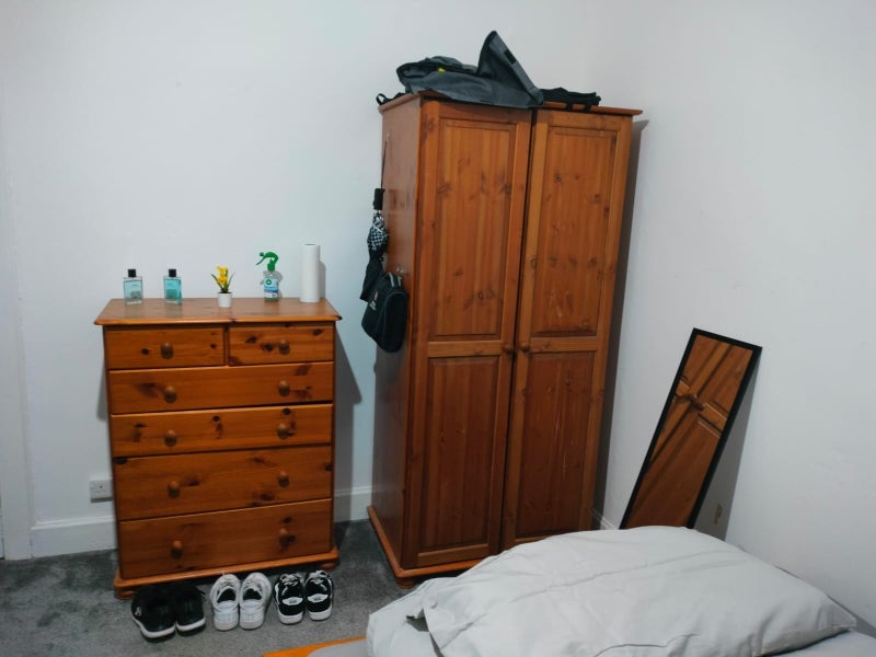 Room Valleyfield Street in City of Edinburgh