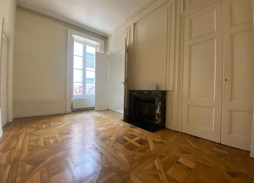 Appartement Place d'Ainay à Lyon
