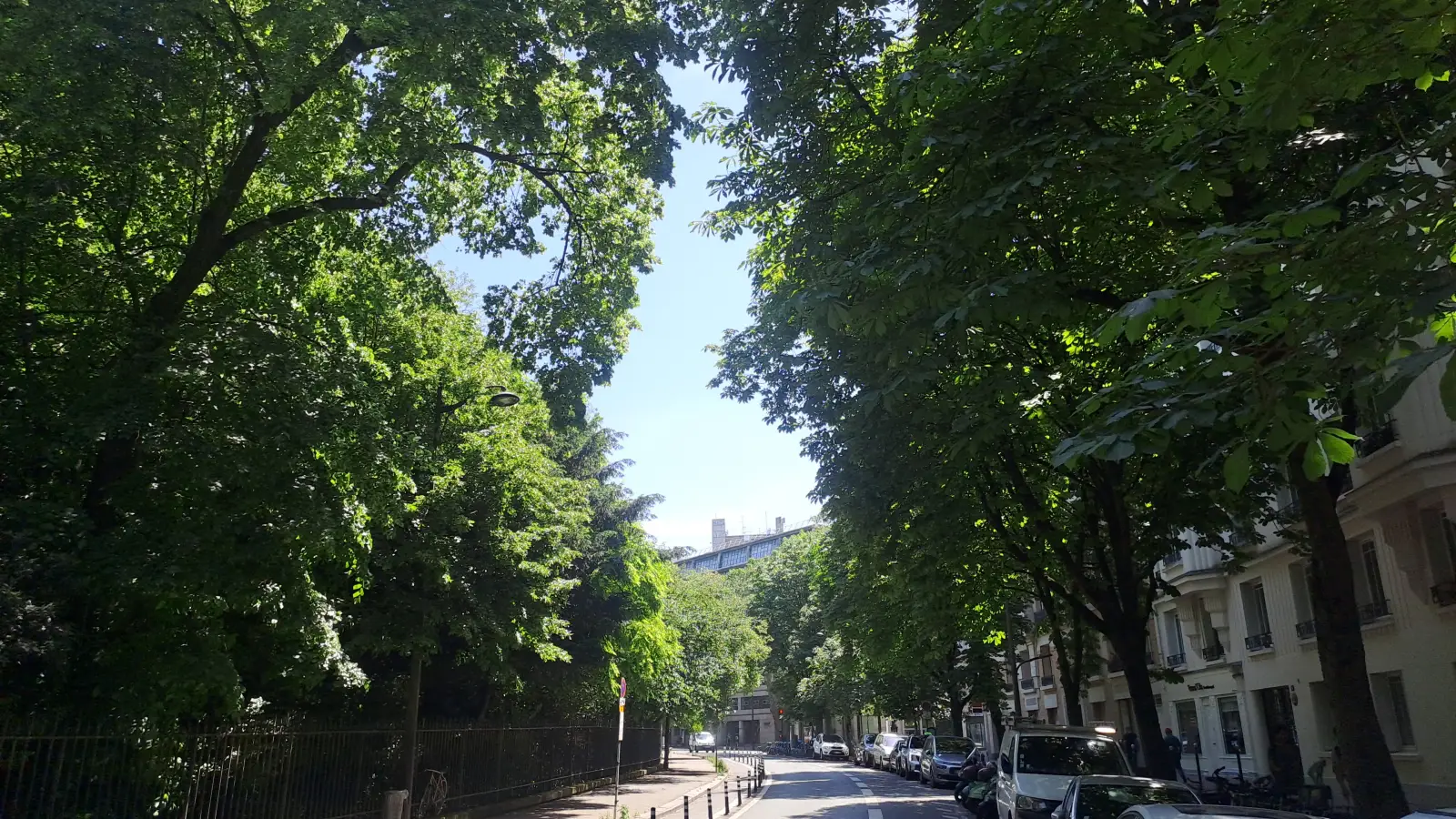 Flat Avenue Simón Bolívar in Paris