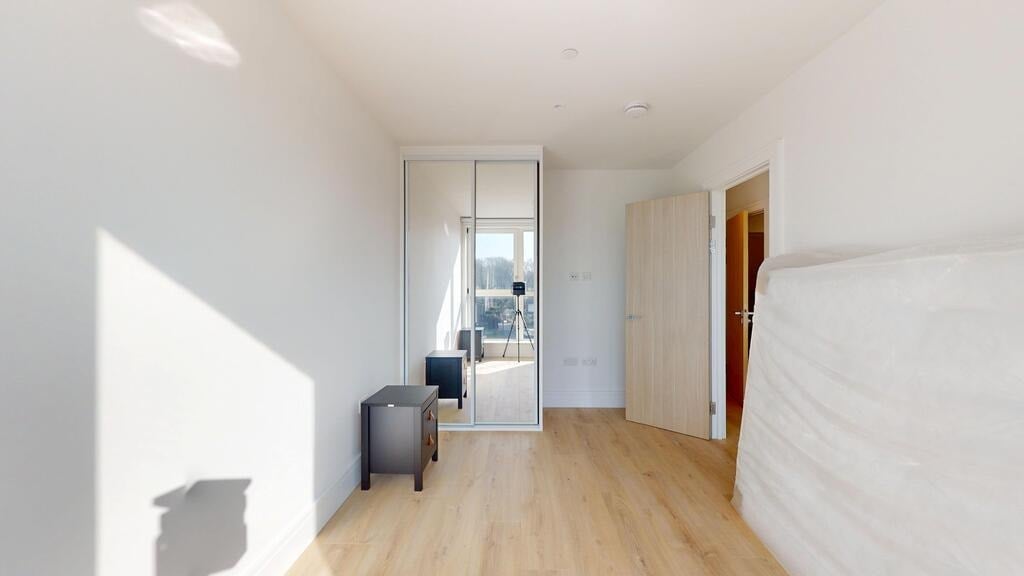 Flat Beverley Way in Greater London