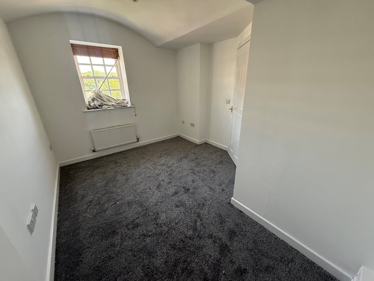 Flat Tuke Grove in Wakefield