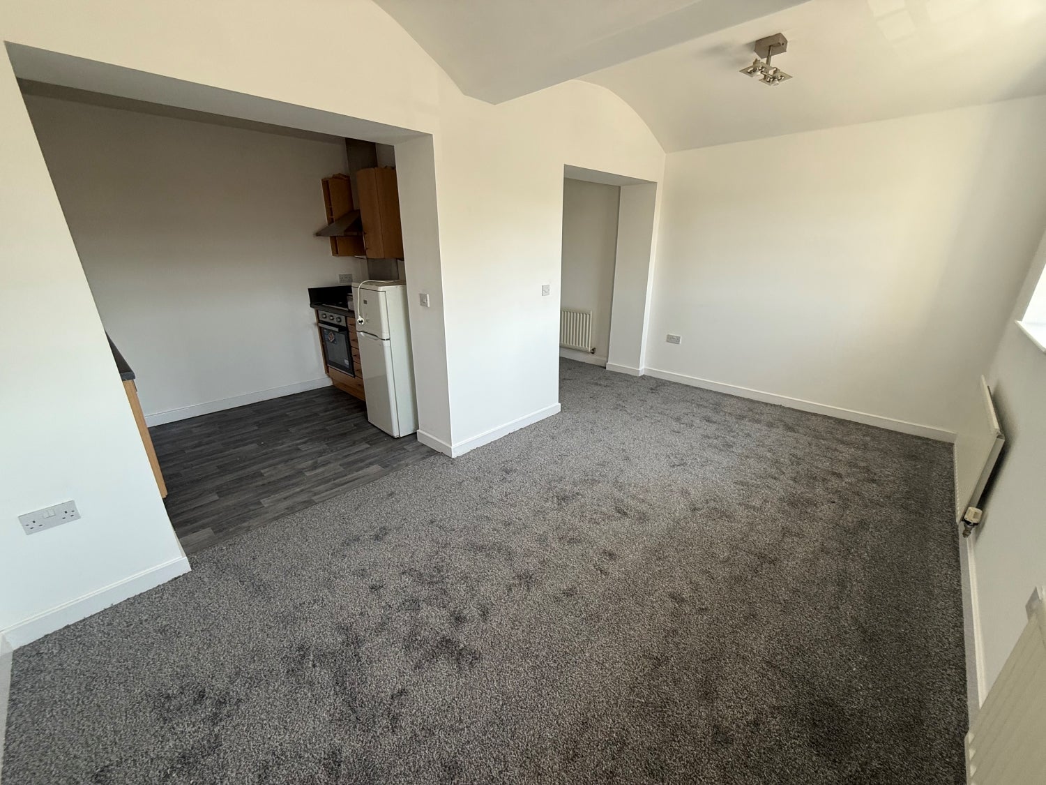 Flat Tuke Grove in Wakefield