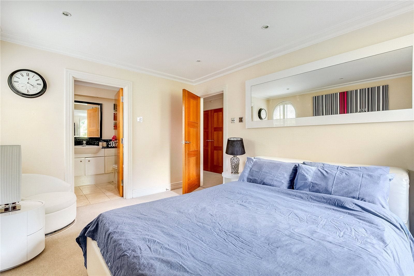 Flat Keble Place in Greater London