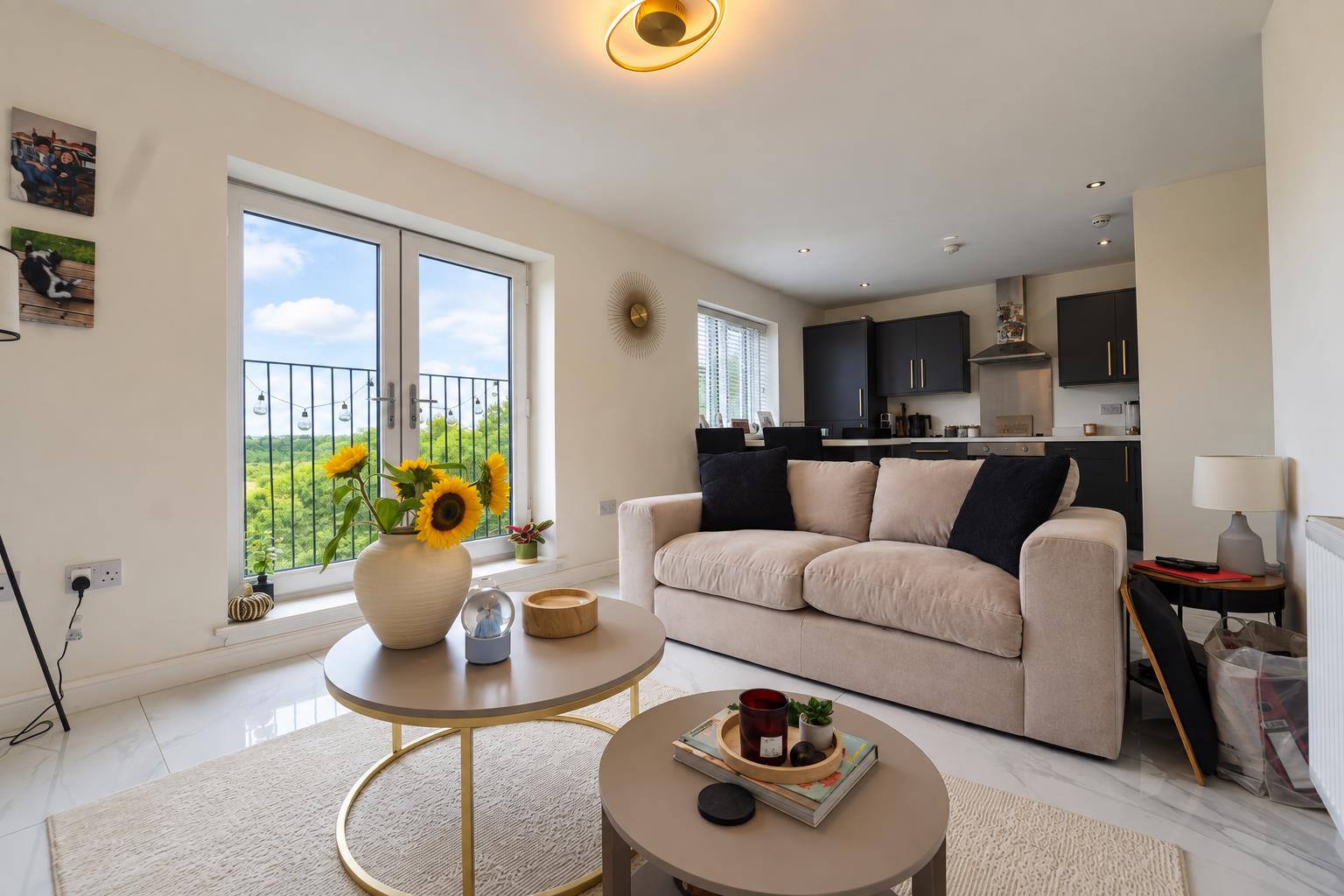 Flat Farrier Close in Salford