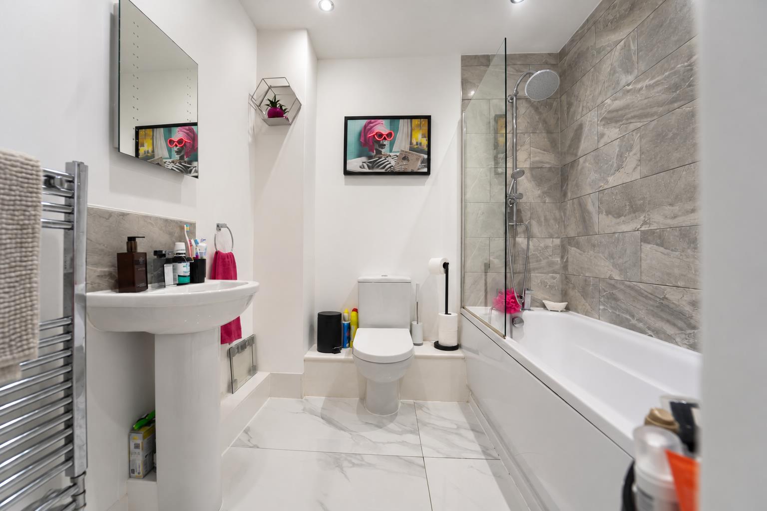Flat Farrier Close in Salford
