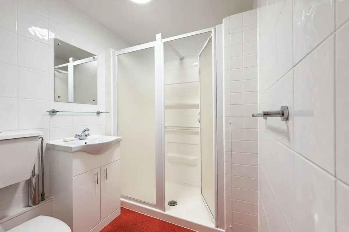 Flat Grange Vale in Greater London
