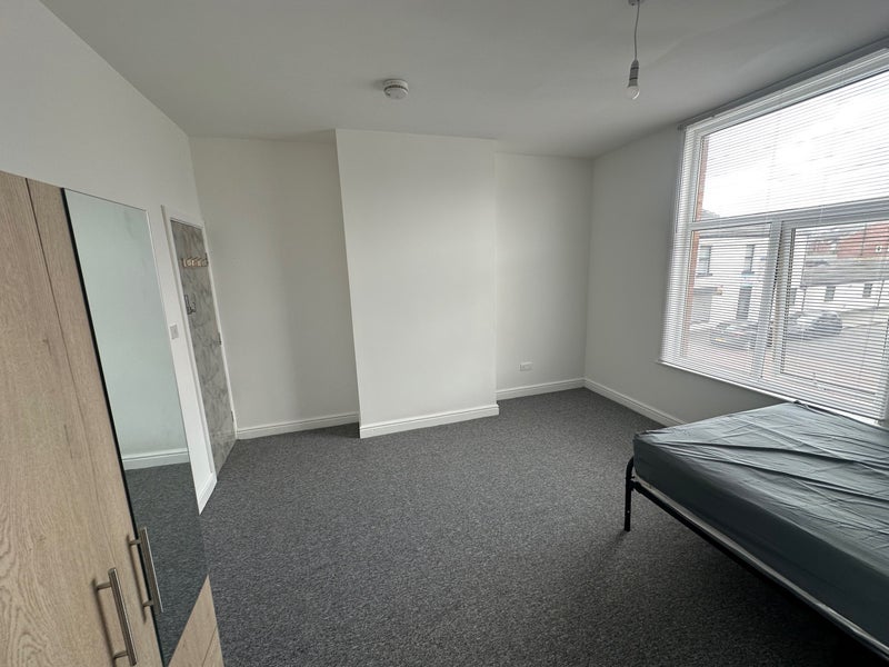 Room Duke of York Street in Wakefield