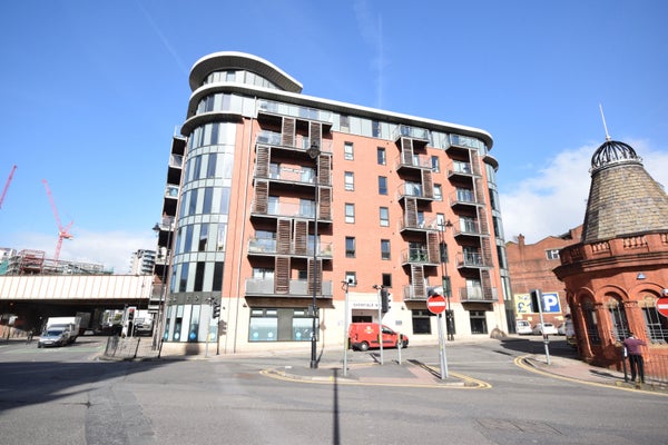 Flat Salford Approach in Salford