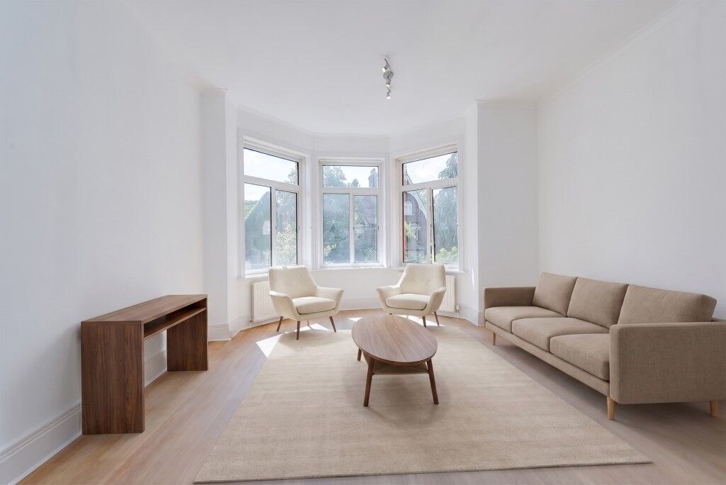 Flat Fitzjohn's Avenue in Greater London