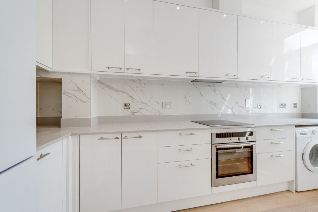 Flat Fitzjohn's Avenue in Greater London