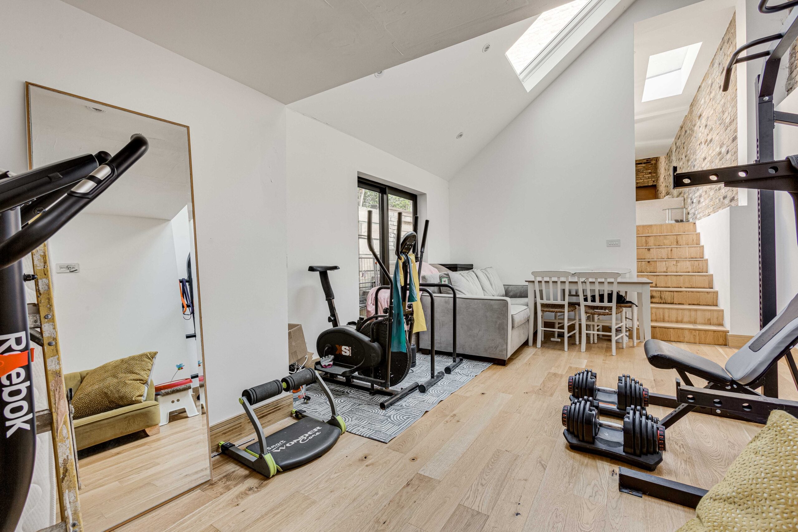 House Gleneldon Mews in Greater London