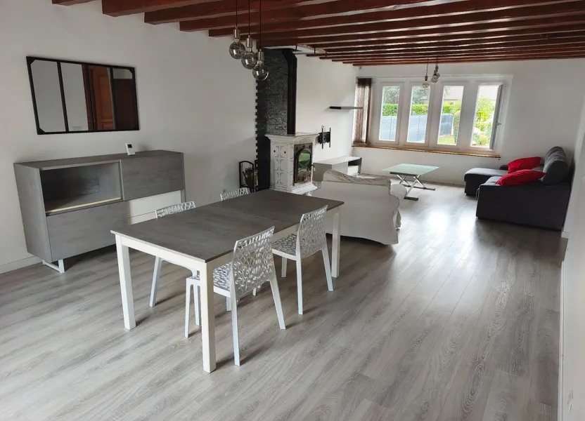 House Route de Saint-Vrain in Marolles-en-Hurepoix