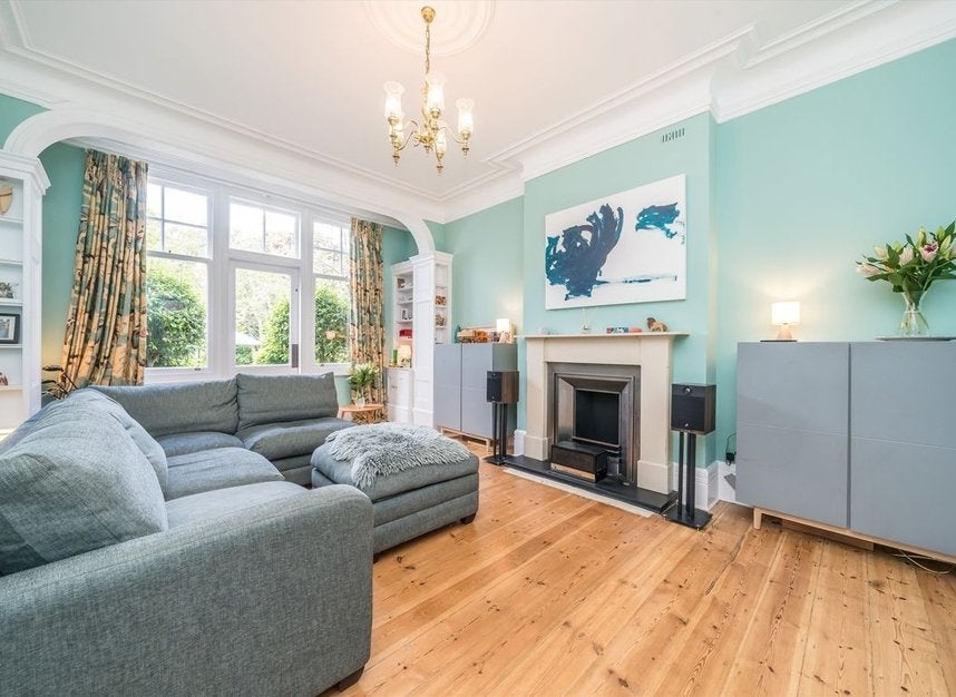 House Ditton Road in Greater London