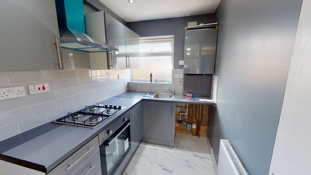 Flat Thornton Avenue in Greater London