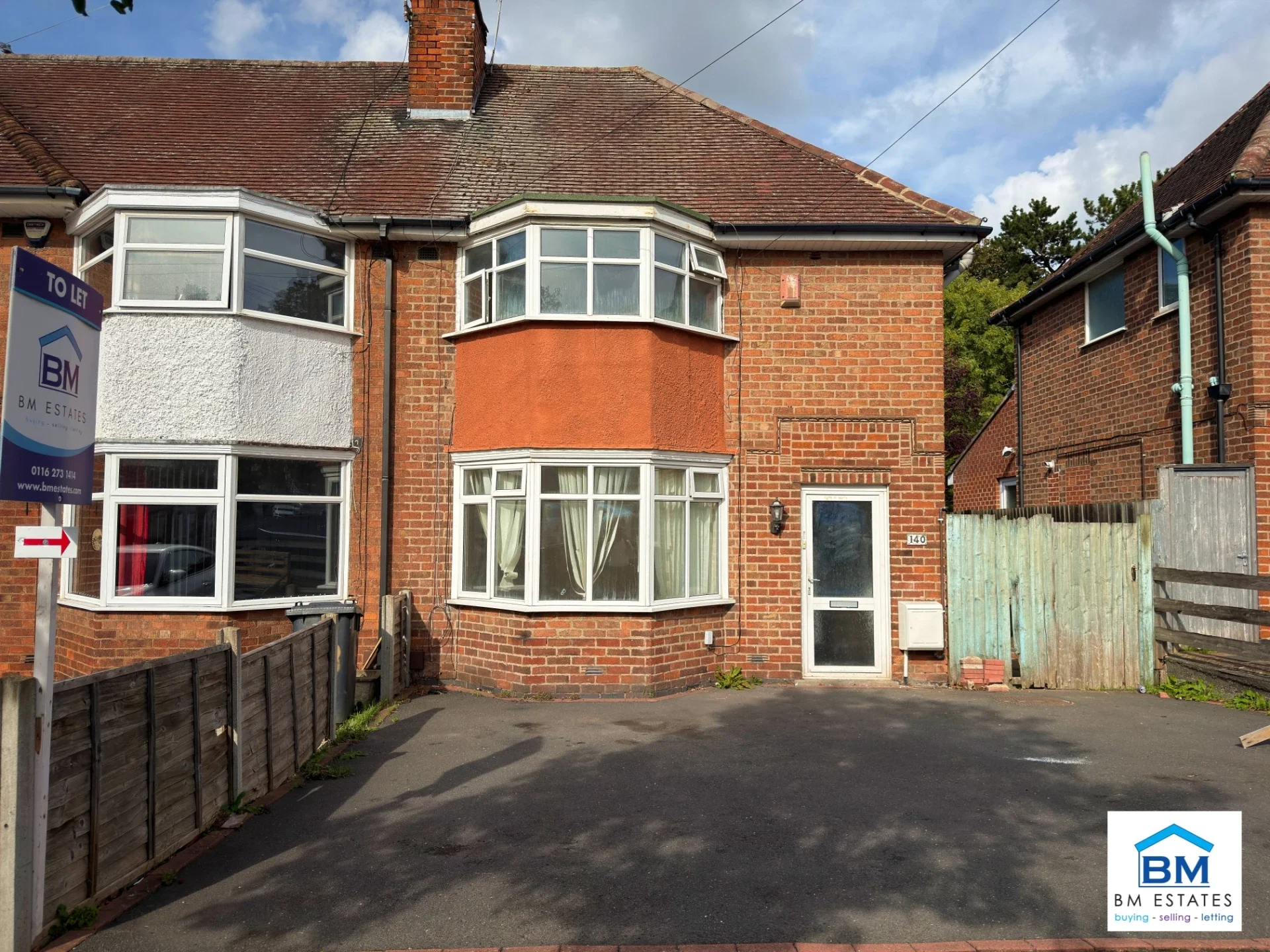 House Wicklow Drive in Leicester