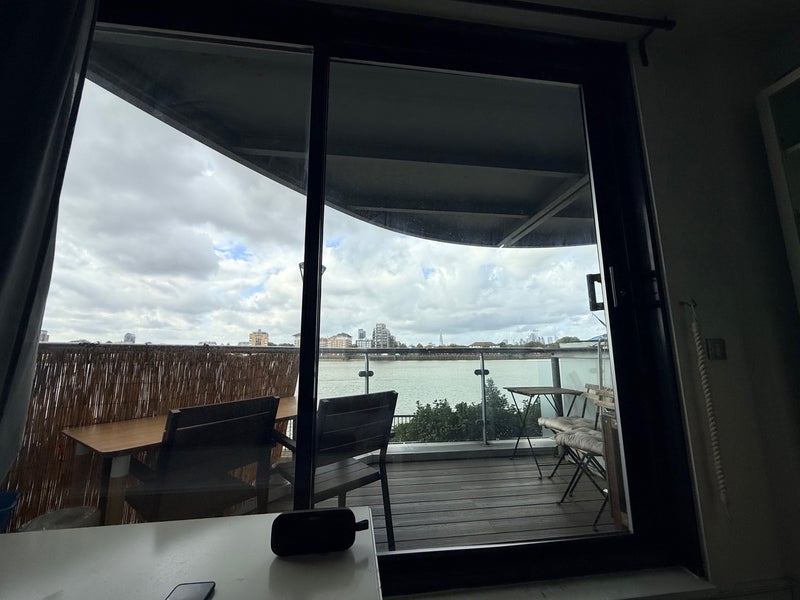 Flat Westferry Road in Greater London