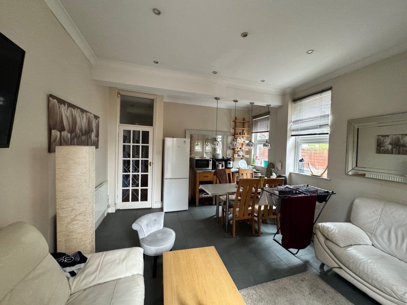 Room Southfield Road in Greater London