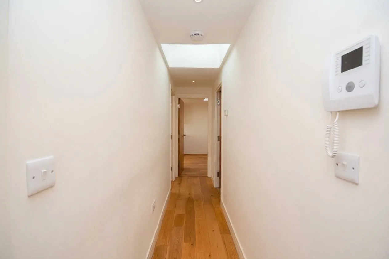 Flat Sutherland Road in Greater London