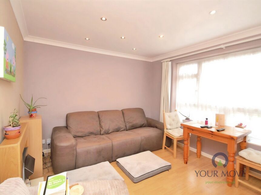 House Brinkburn Close in Greater London