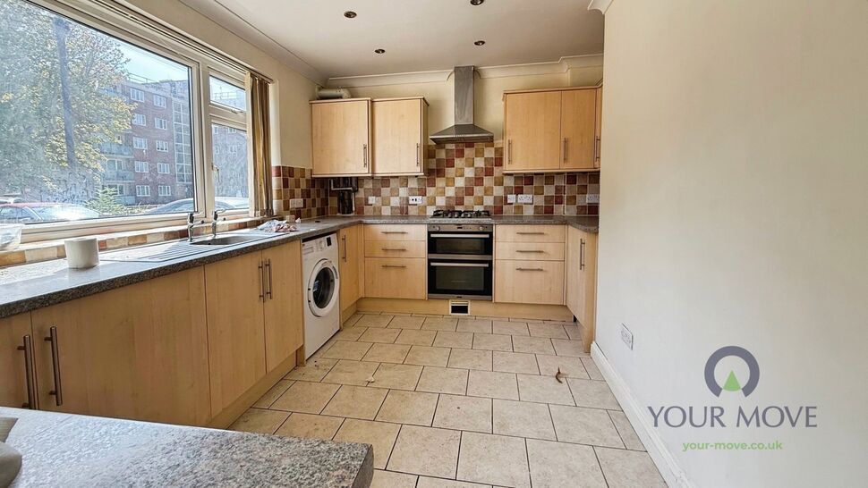 House Brinkburn Close in Greater London