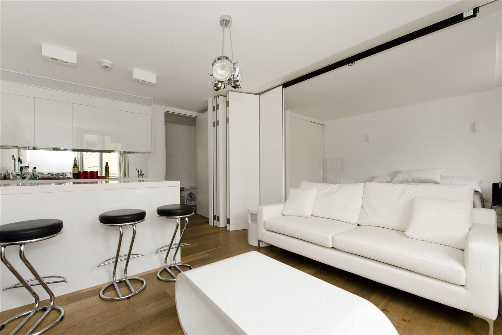 Flat Barrett Street in City of Westminster