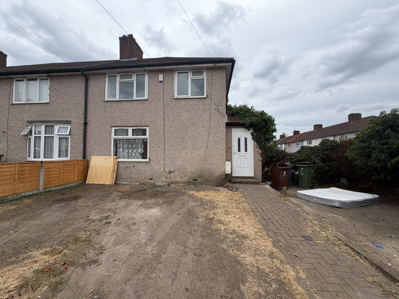 House Boulton Road in Greater London
