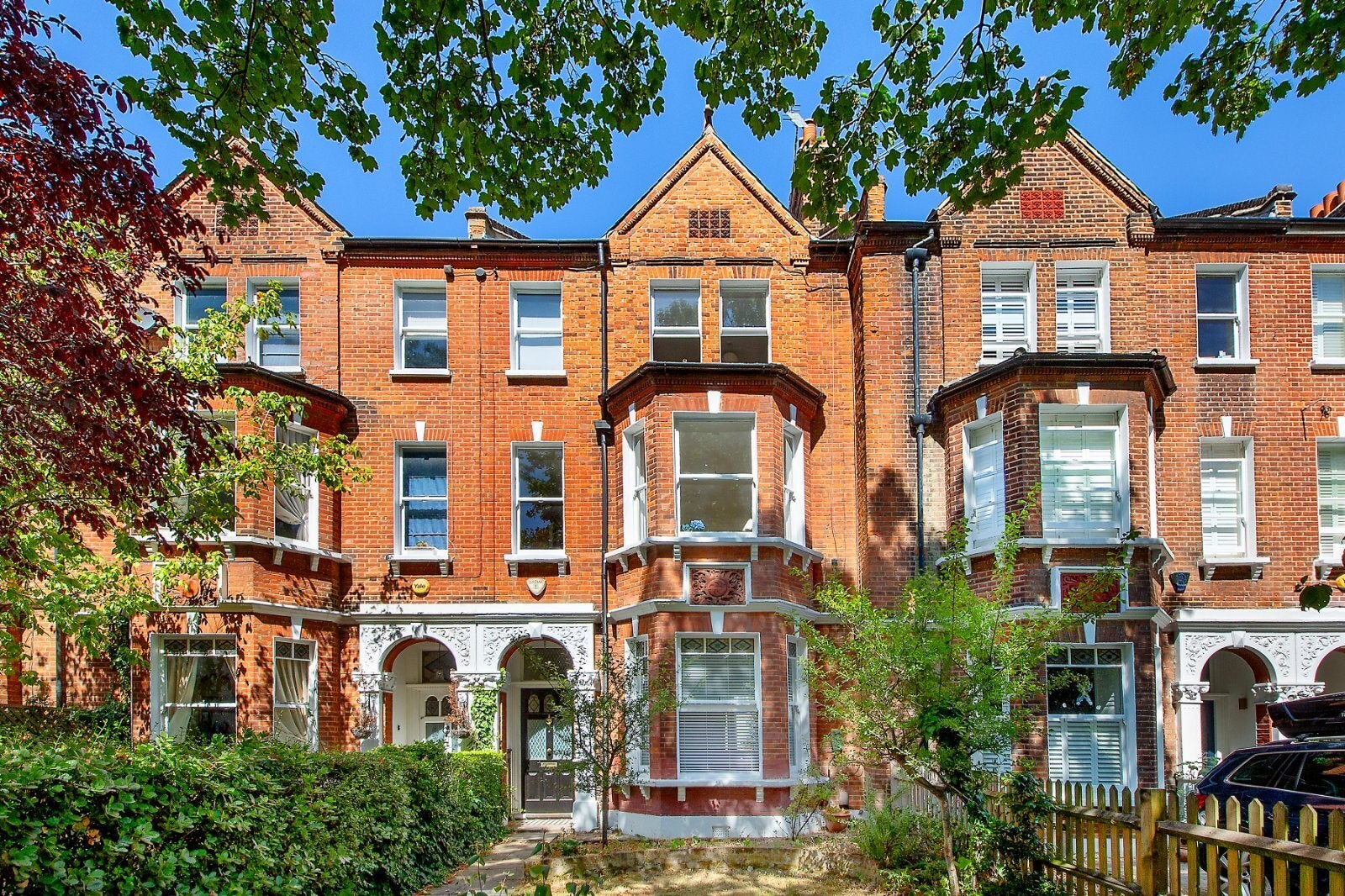 House Gauden Road in Greater London