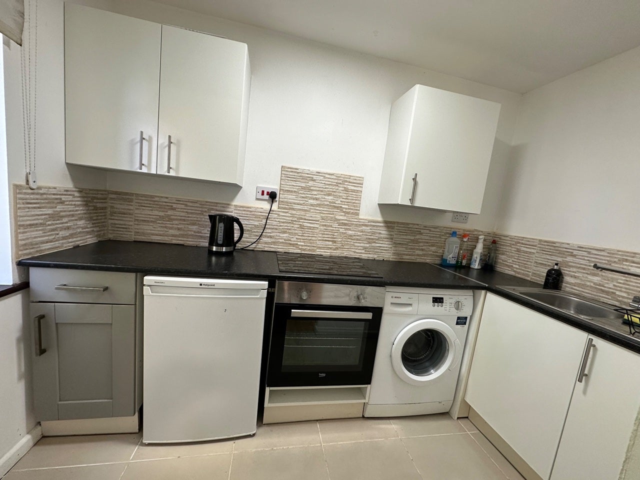 Flat Clarendon Close in Vale of White Horse