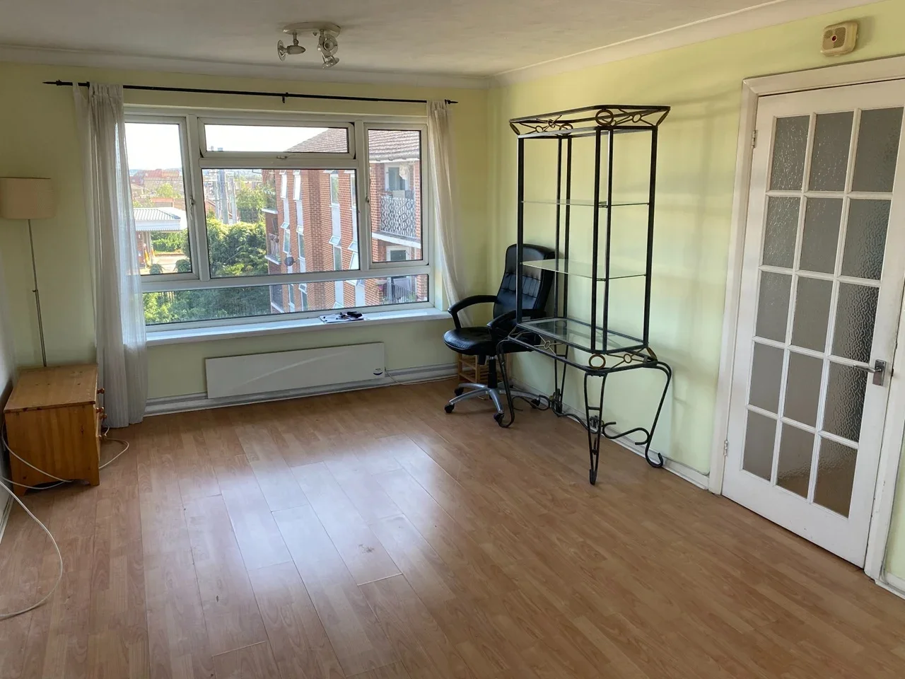 Flat Sandringham Court in Slough