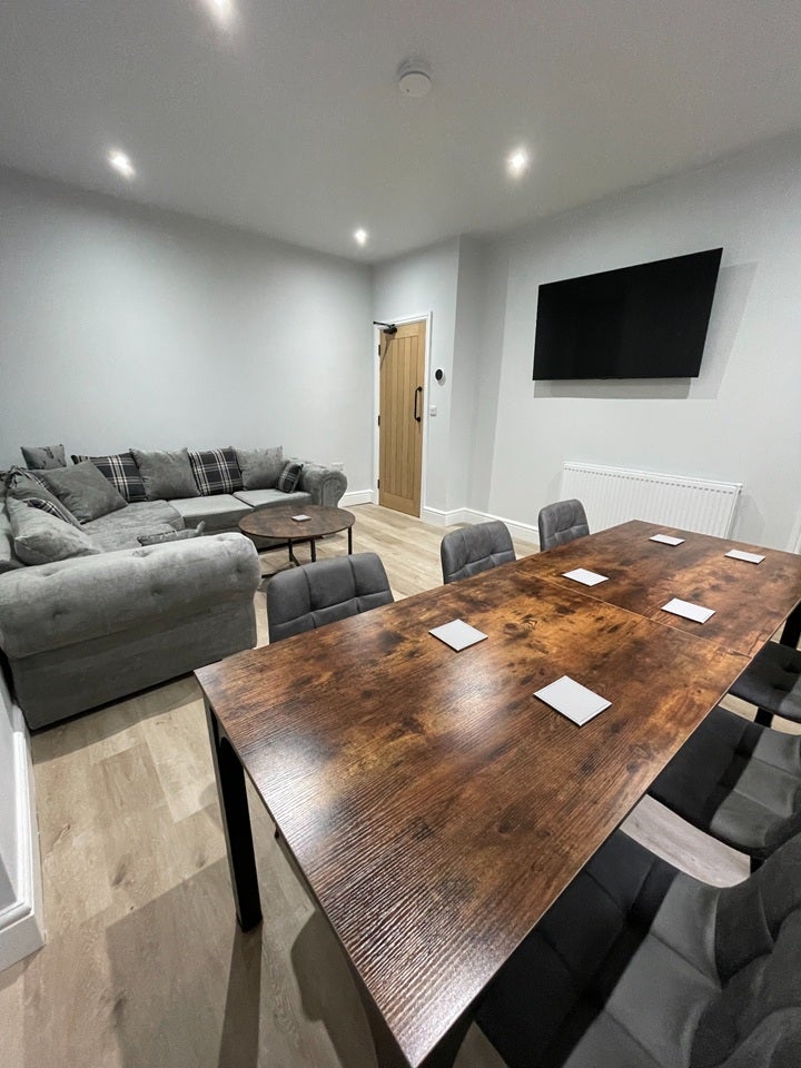 Room Yorkshire Street in Burnley