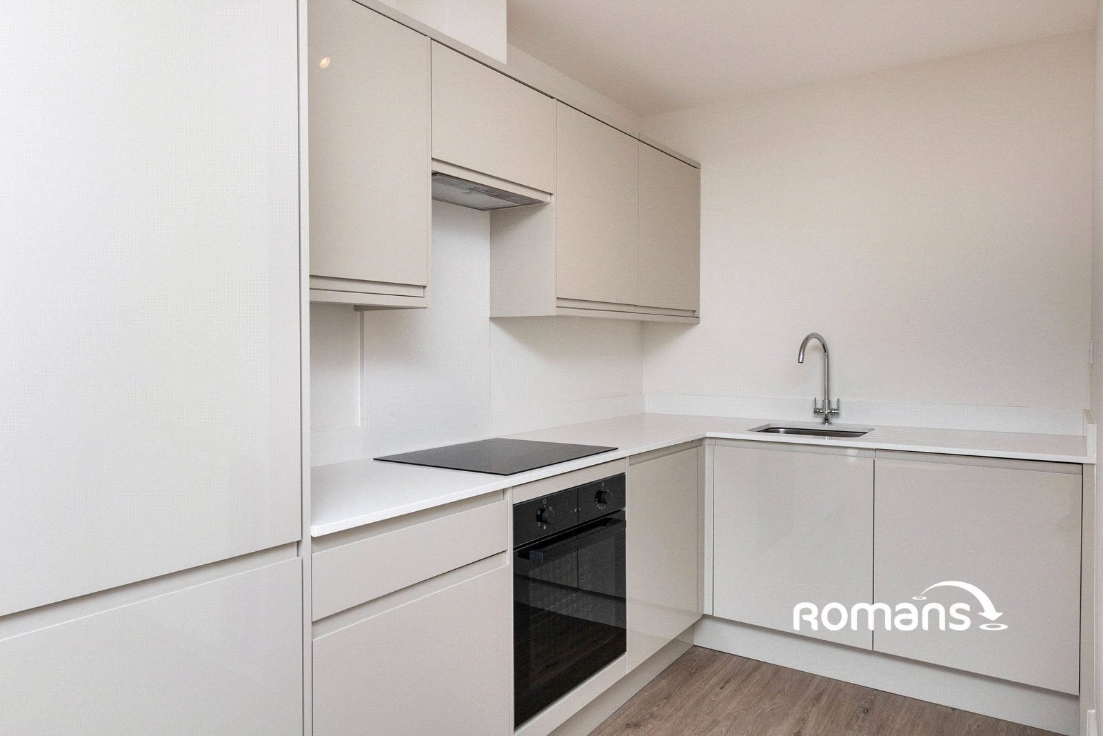 Flat Victoria Road in Rushmoor