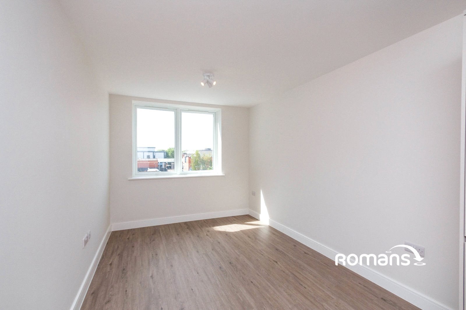 Flat Victoria Road in Rushmoor