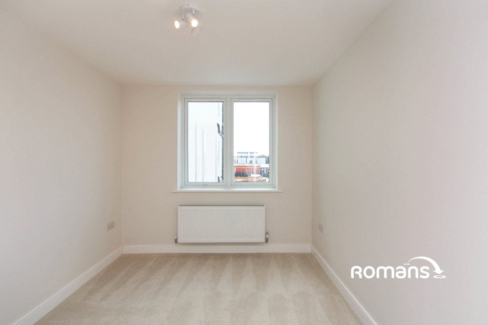 Flat Victoria Road in Rushmoor