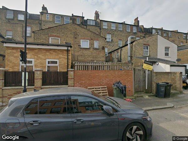 Flat Dalton Street in Greater London