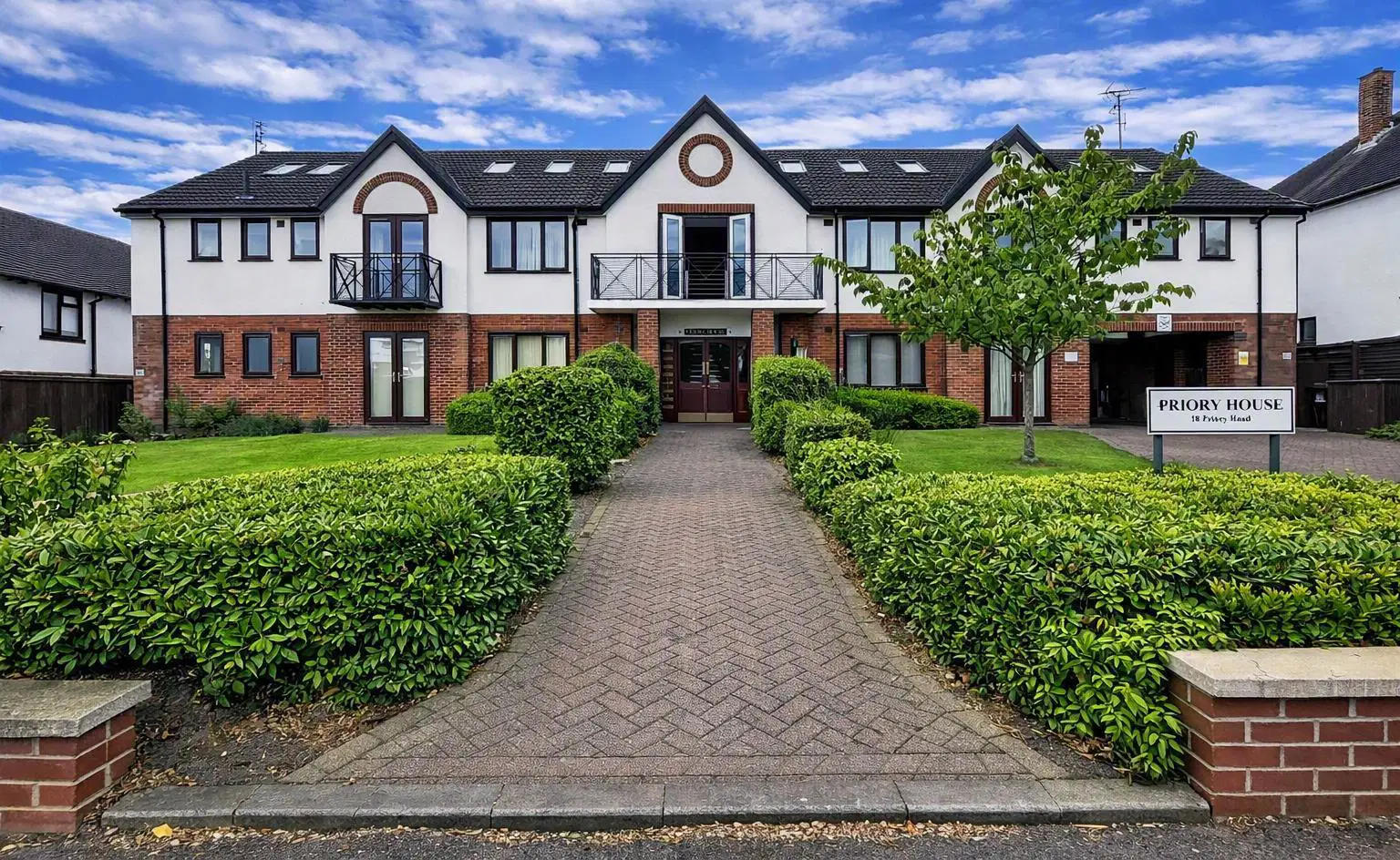 Flat Priory Road in Kenilworth