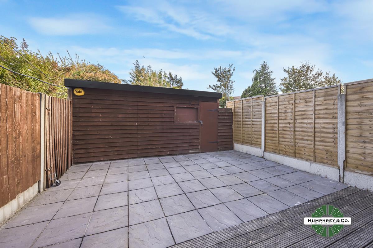 Flat Dagenham Avenue in Greater London