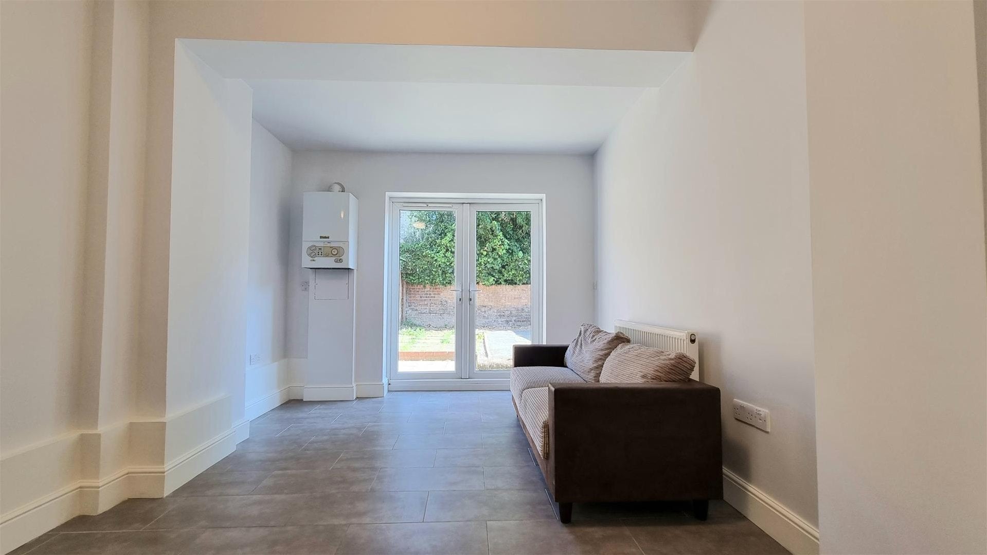Flat Blackstock Road in Greater London
