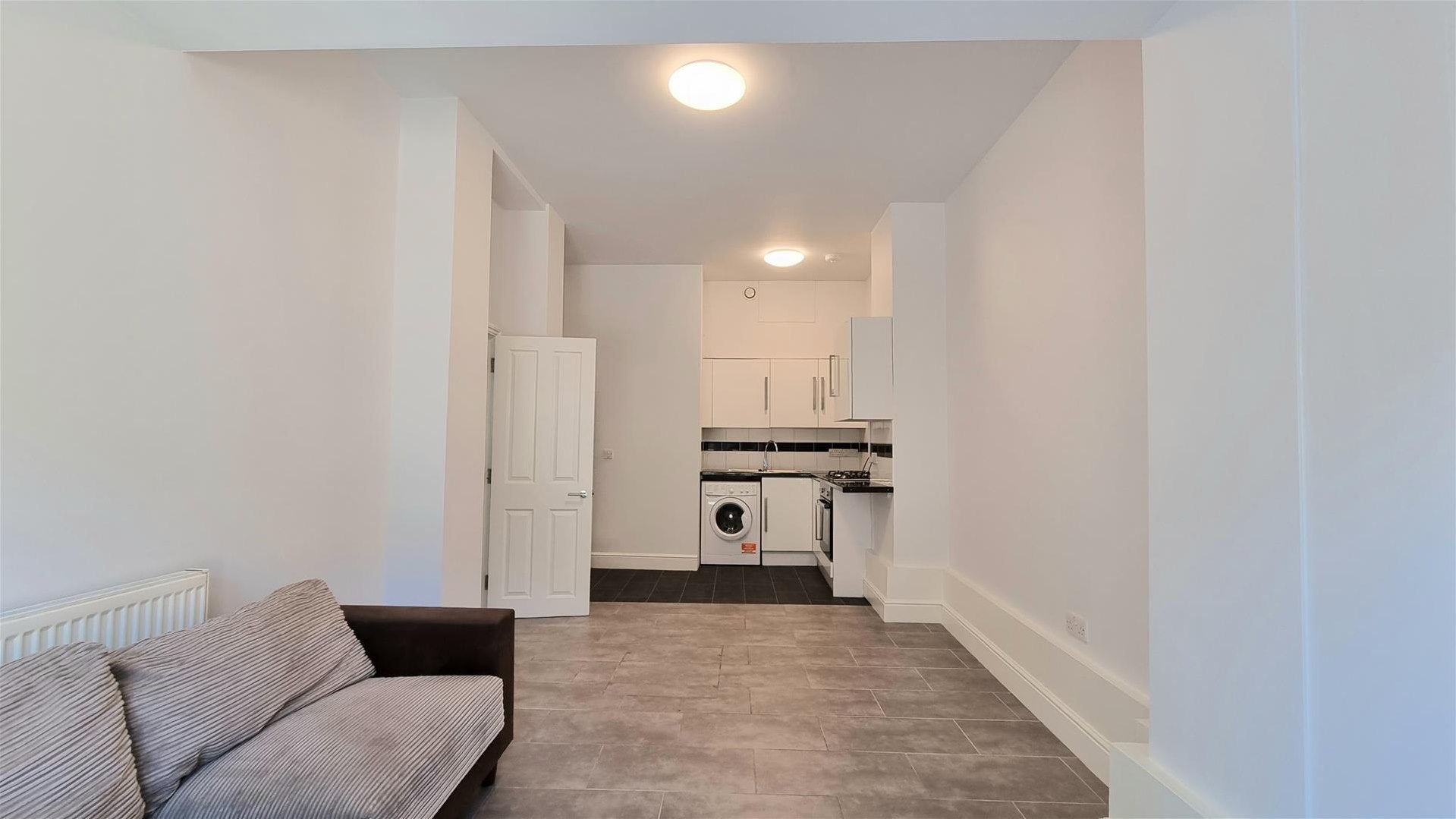 Flat Blackstock Road in Greater London