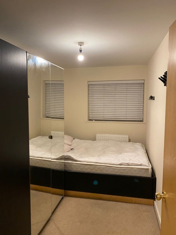 Room Ashton Old Road in Manchester