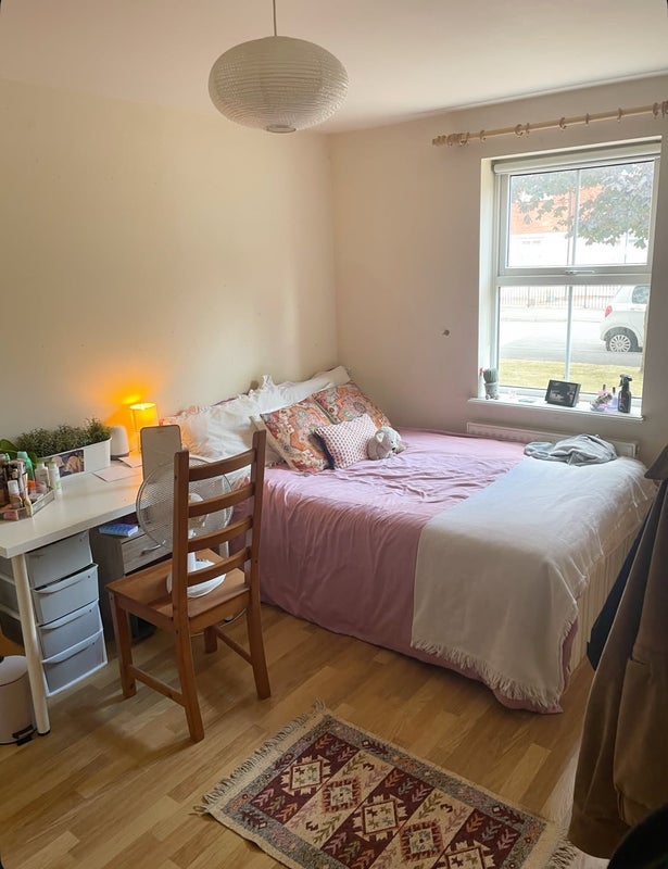 Room Wright Way in Bristol