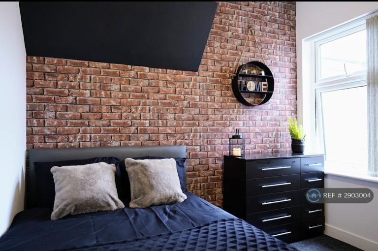Room Daimler Road in Coventry