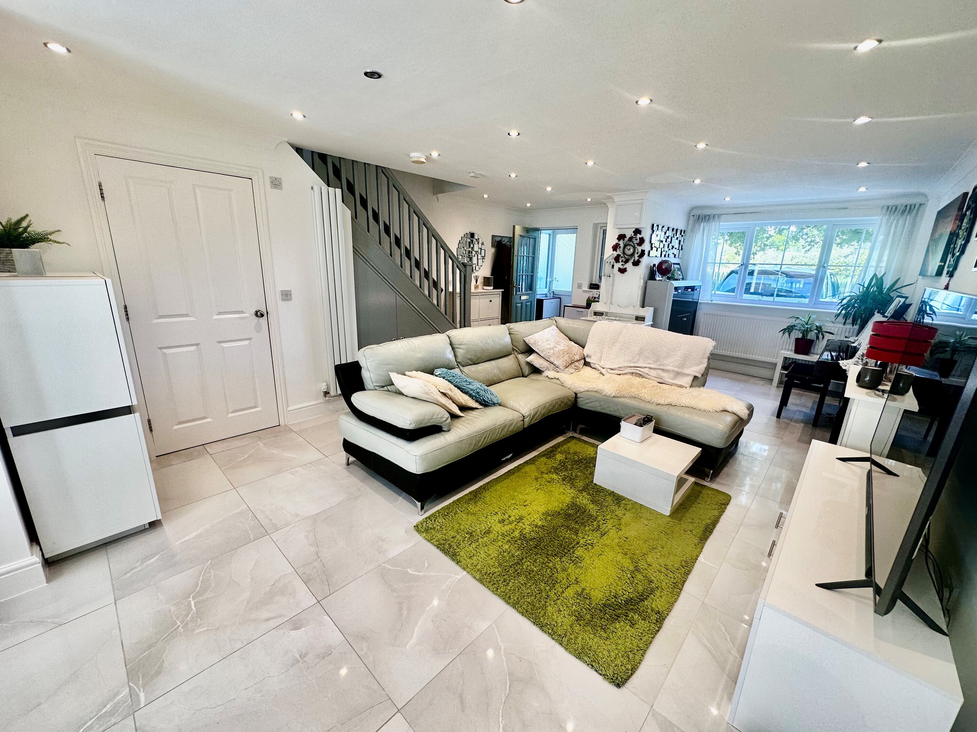 Room Genas Close in Greater London
