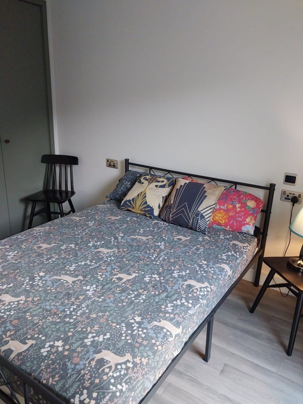 Room Olympic Way in Greater London