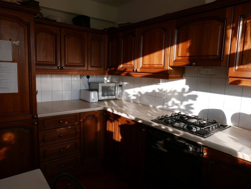 Room Grove Street in Greater London